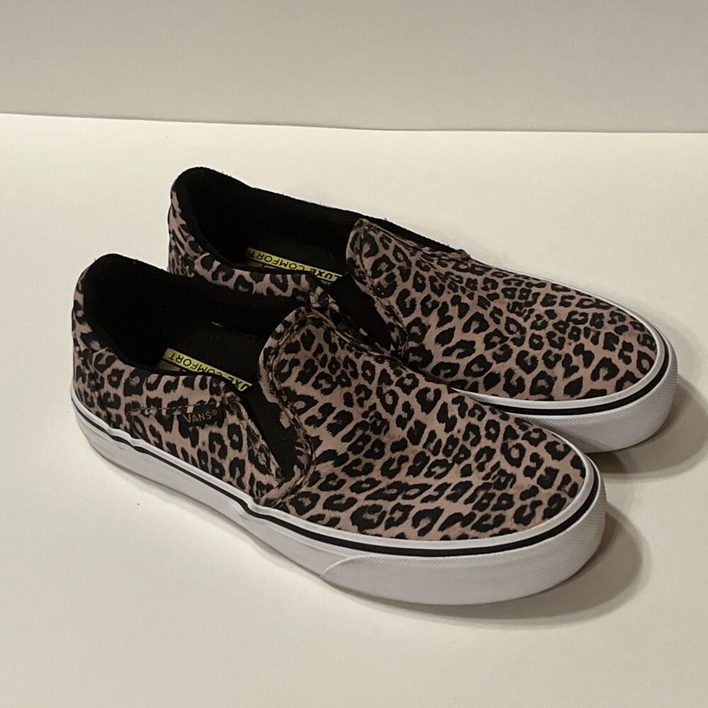 VANS Leopard Print Slip-On Canvas Comfort Women's Flats Round Toe 6.5